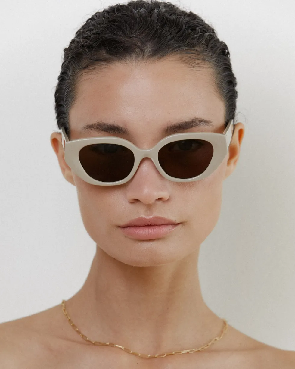 New 'Le Chat' Sunglasses - Fawn Sunglasses