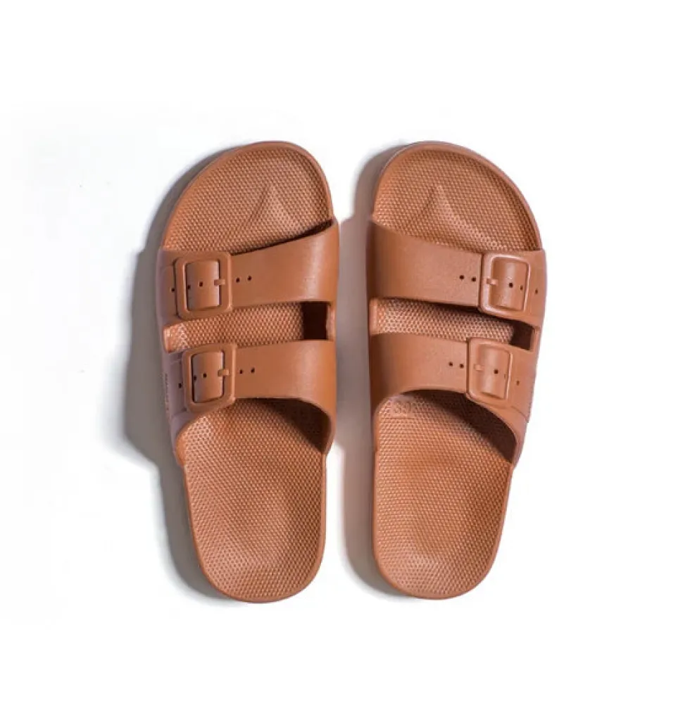 Fashion Slides - Toffee Sandals & Slides