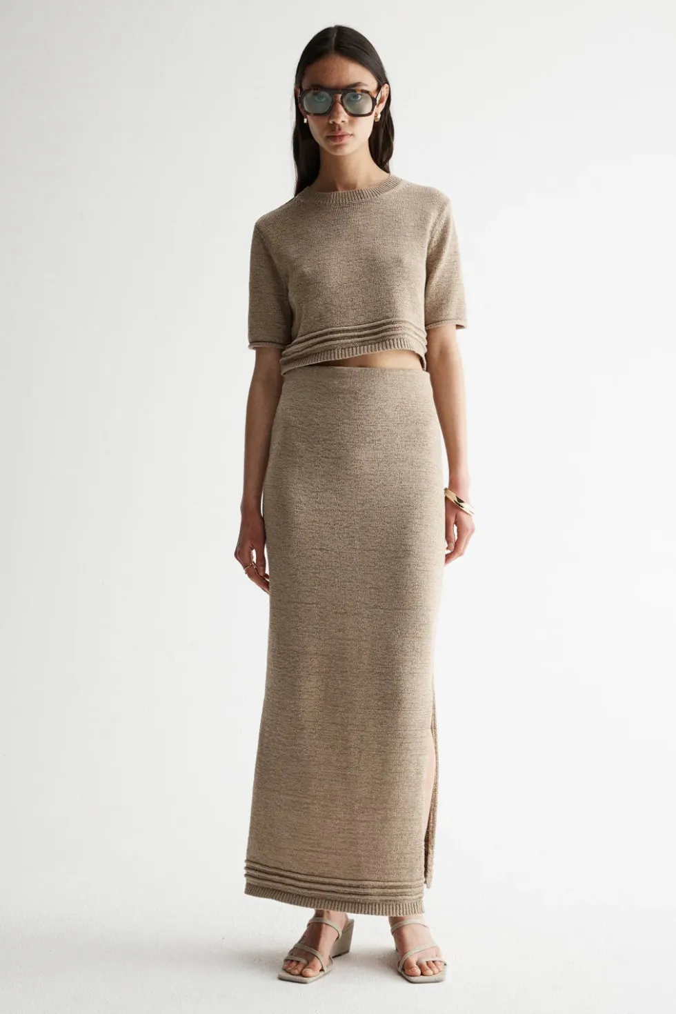 Sale 'Arnu Knit Tee' - Taupe Basics|Sets